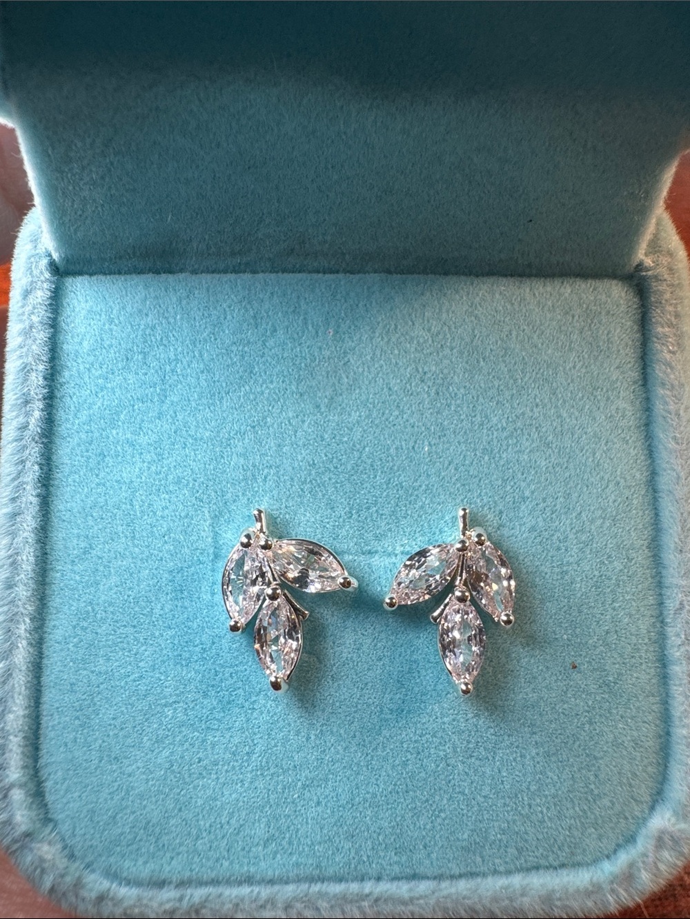 3283-Swarovski‎ Crystal Elements Earrings-Velvet Box Included